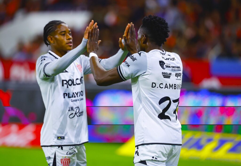 Los Rayos golearon a la Furia Rojinegra en el Jalisco