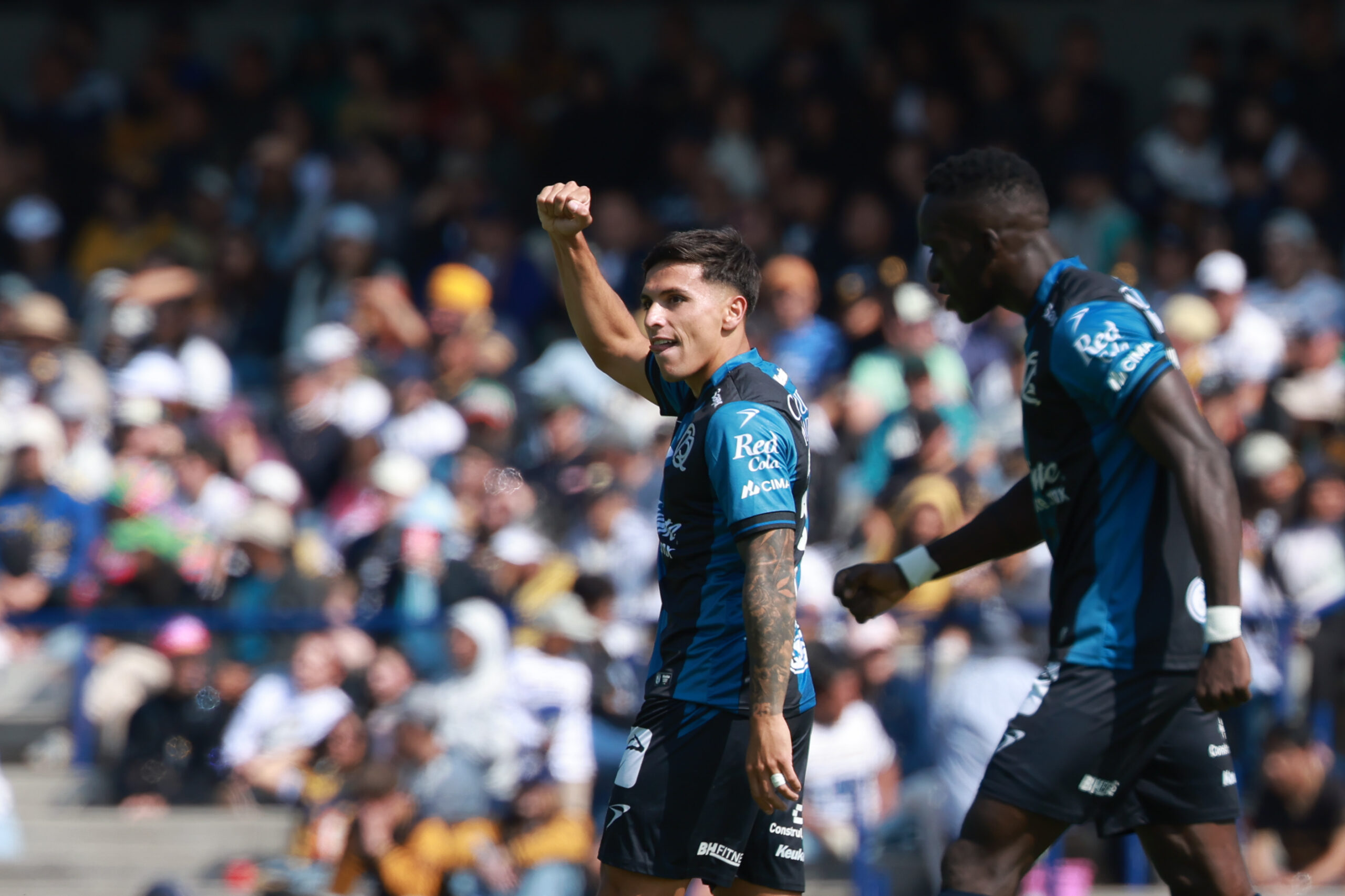 Querétaro rescata empate ante Pumas en CU en su debut del torneo
