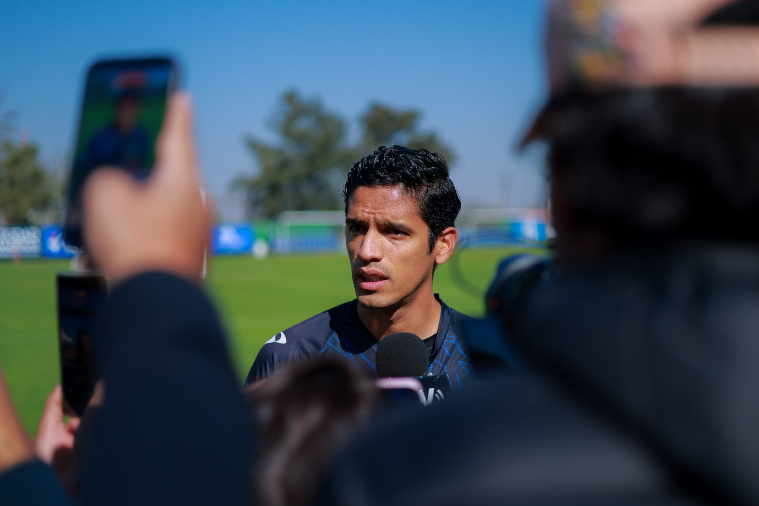 Gallos, entre la urgencia y la deuda histórica: visitan a Atlas con la presión de salir del fondo