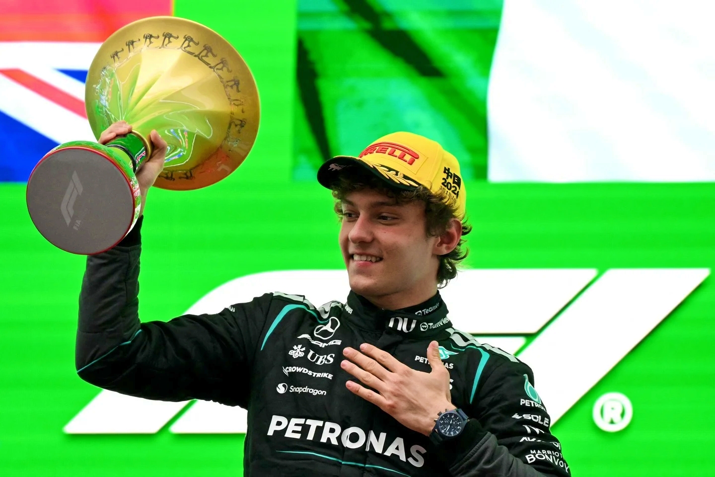 Kimi Antonelli gana el GP de China 2026 y logra su primera victoria en F1; Mercedes firma 1-2