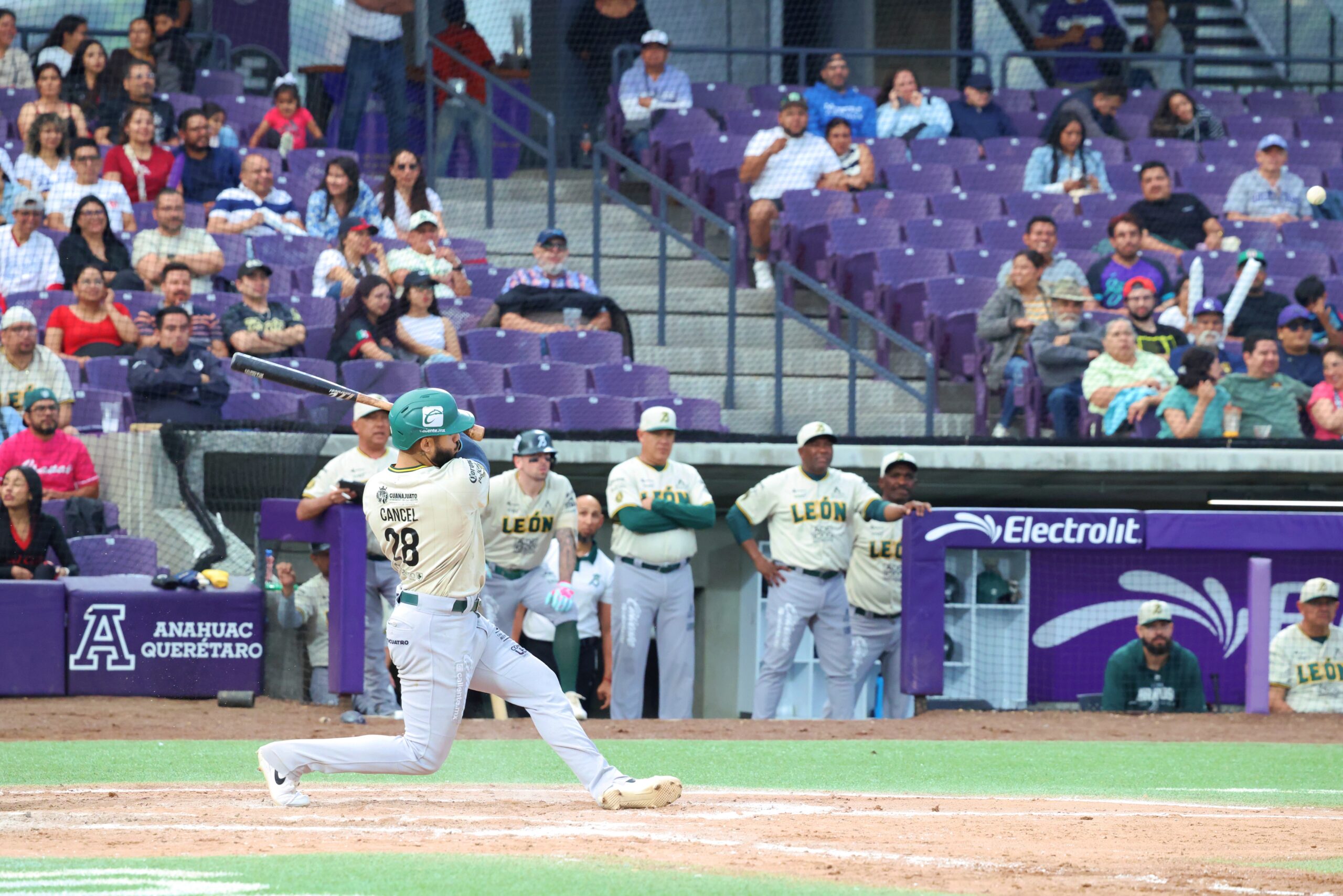 Conspiradores de Querétaro pierde serie ante Bravos de León en el Estadio Finsus; 2-1 en la novena serie de la LMB 2026