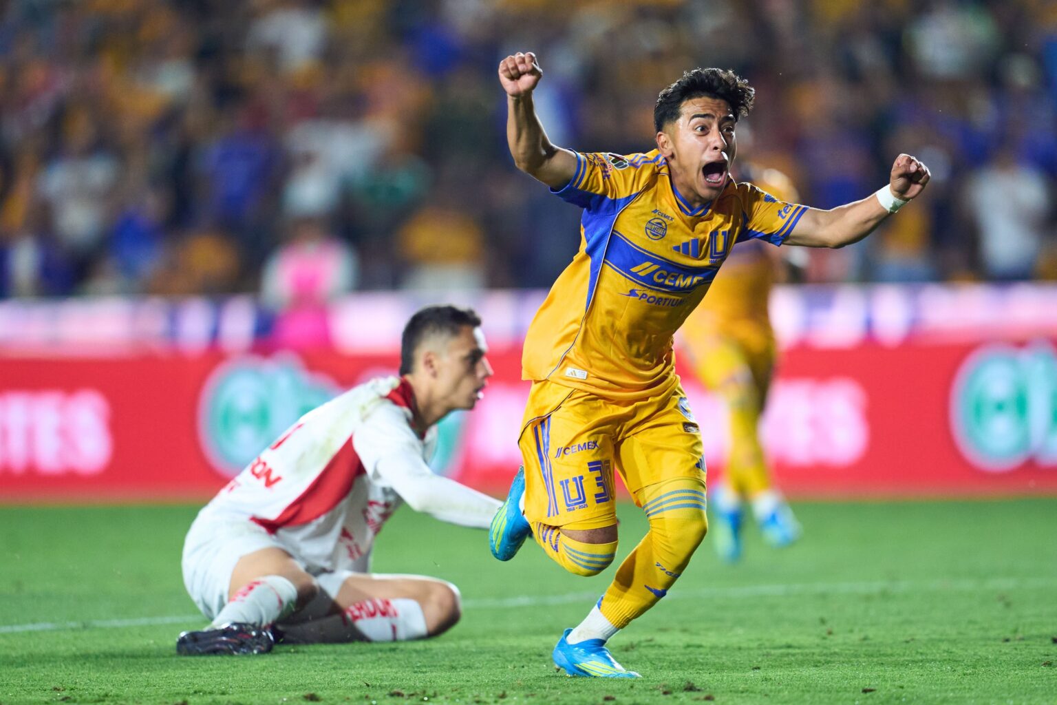 Tigres remonta y vence 3-1 a Chivas en la ida de Cuartos de Final del ...