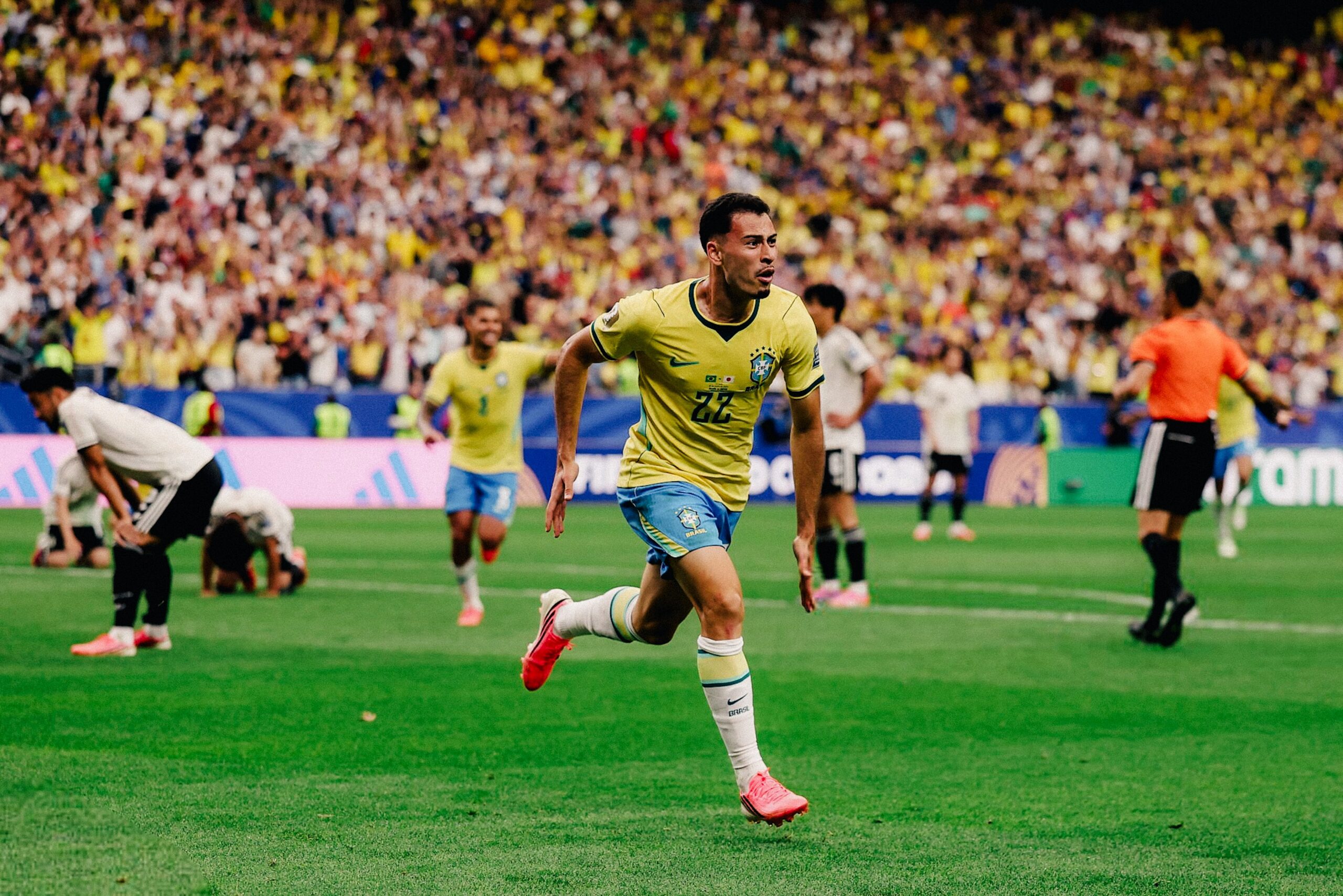 Brasil vence 2-1 a Japón y avanza a octavos del Mundial 2026