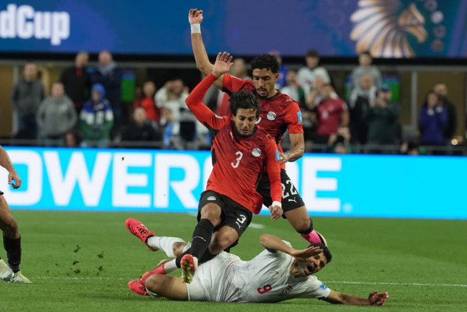 Egipto empata 1-1 con Irán, sufre hasta el VAR y avanza segundo