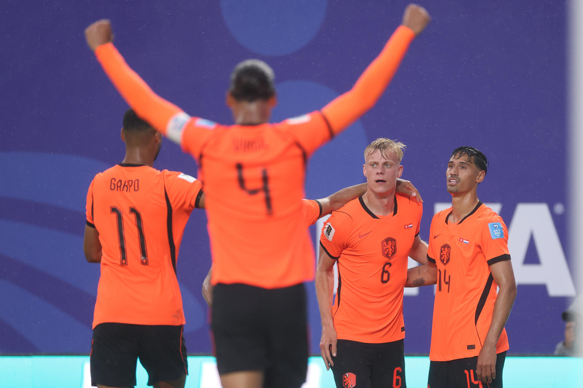 Países Bajos cierra invicta la fase de grupos y enviará a Túnez a casa