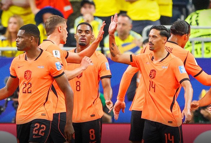 Países Bajos golea 5-1 a Suecia con doblete de Brobbey y de Gakpo