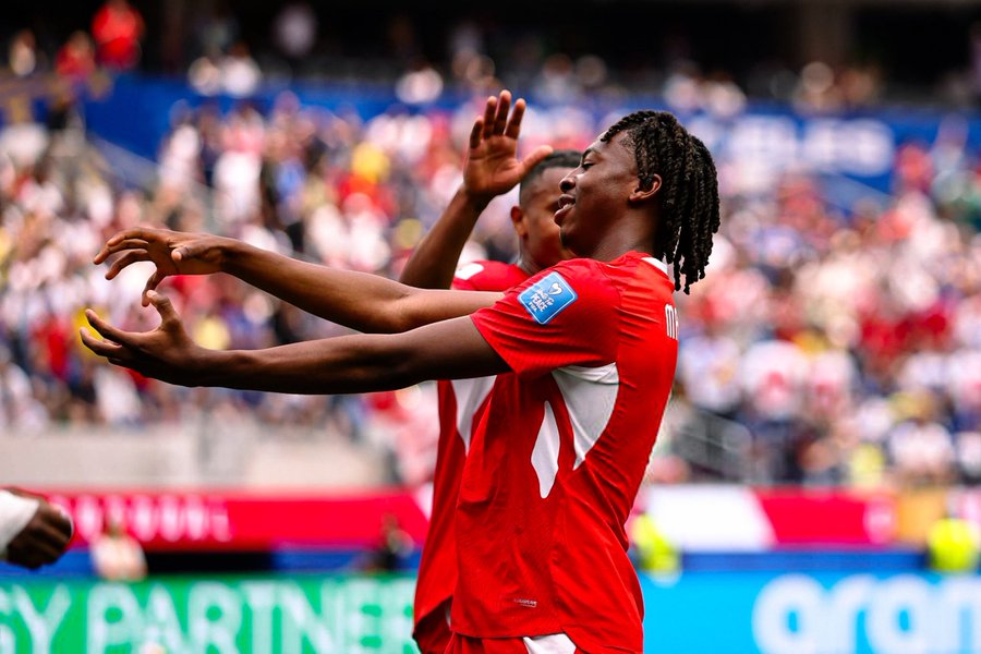 Suiza arrasa 4-1 a Bosnia y Herzegovina con doblete de Manzambi