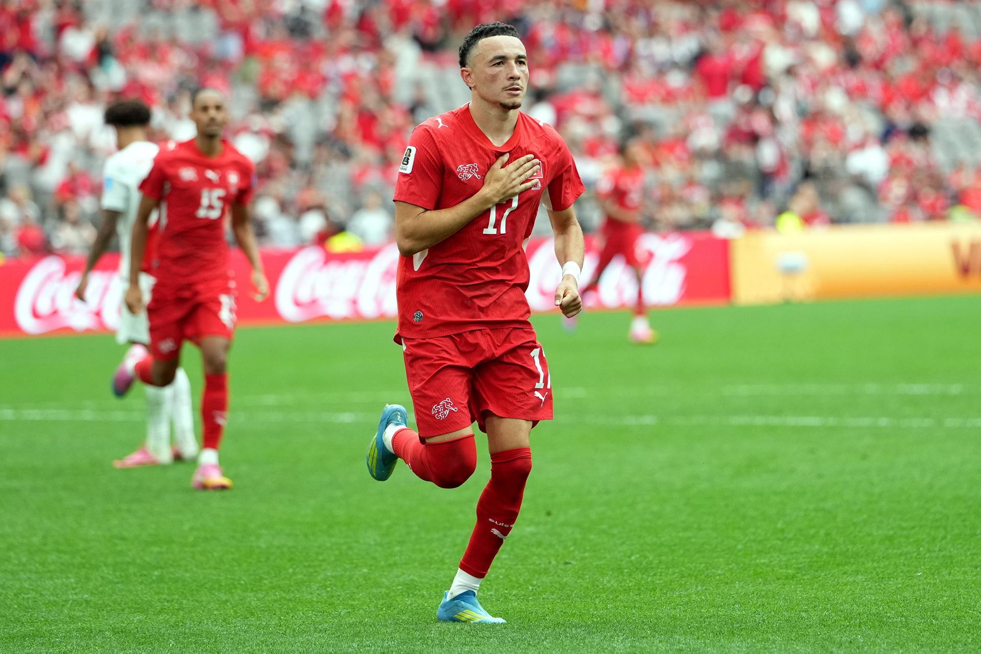 Suiza vence 2-1 a Canadá, es líder del Grupo B y manda a los anfitriones a Los Ángeles