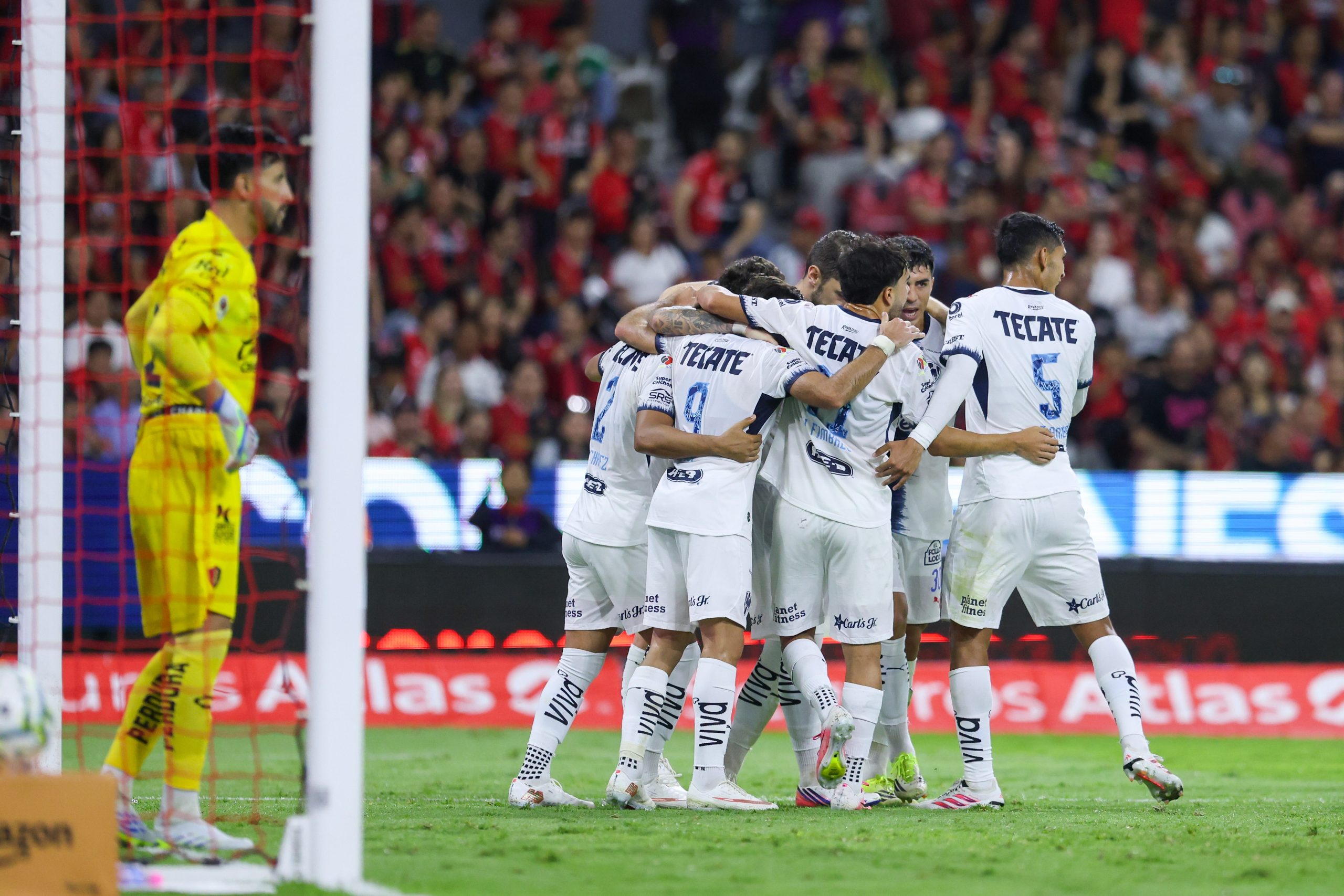 Rayados impone condiciones y vence al Atlas en el Jalisco