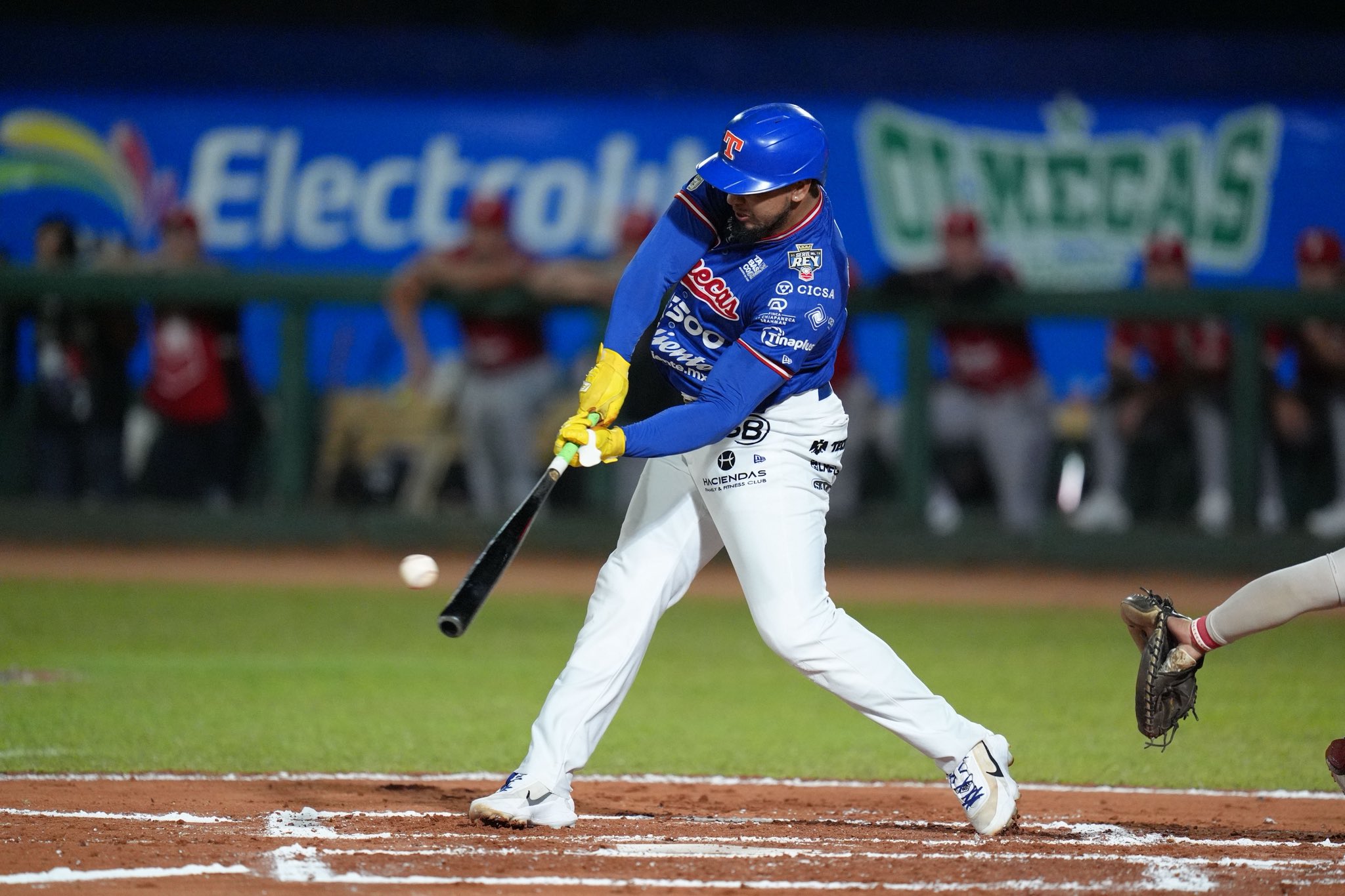 Olmecas empató la Serie del Rey con una paliza sobre Toros