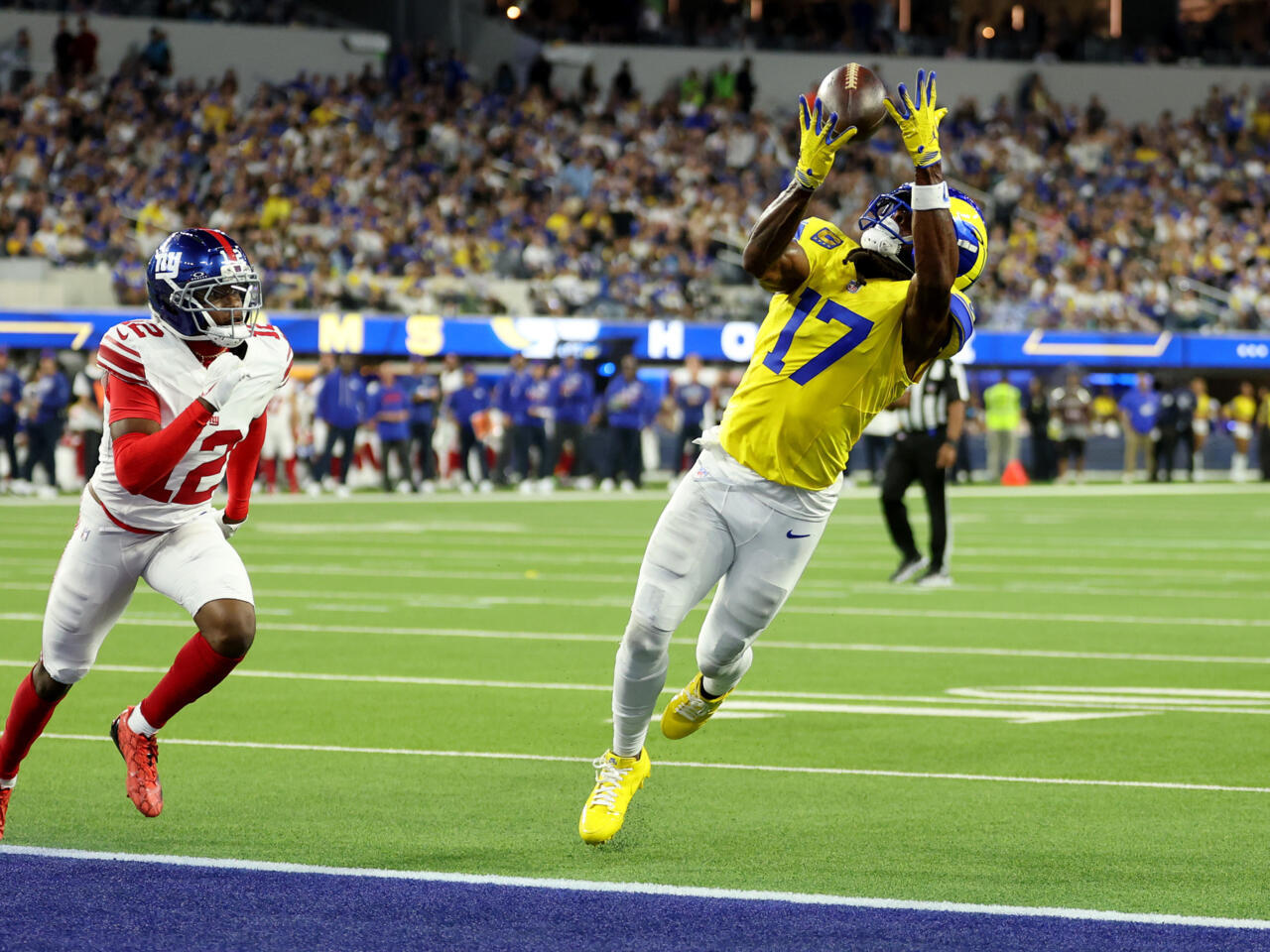 Rams derrotan a Giants 28-6 con gran actuación de Stafford y Adams