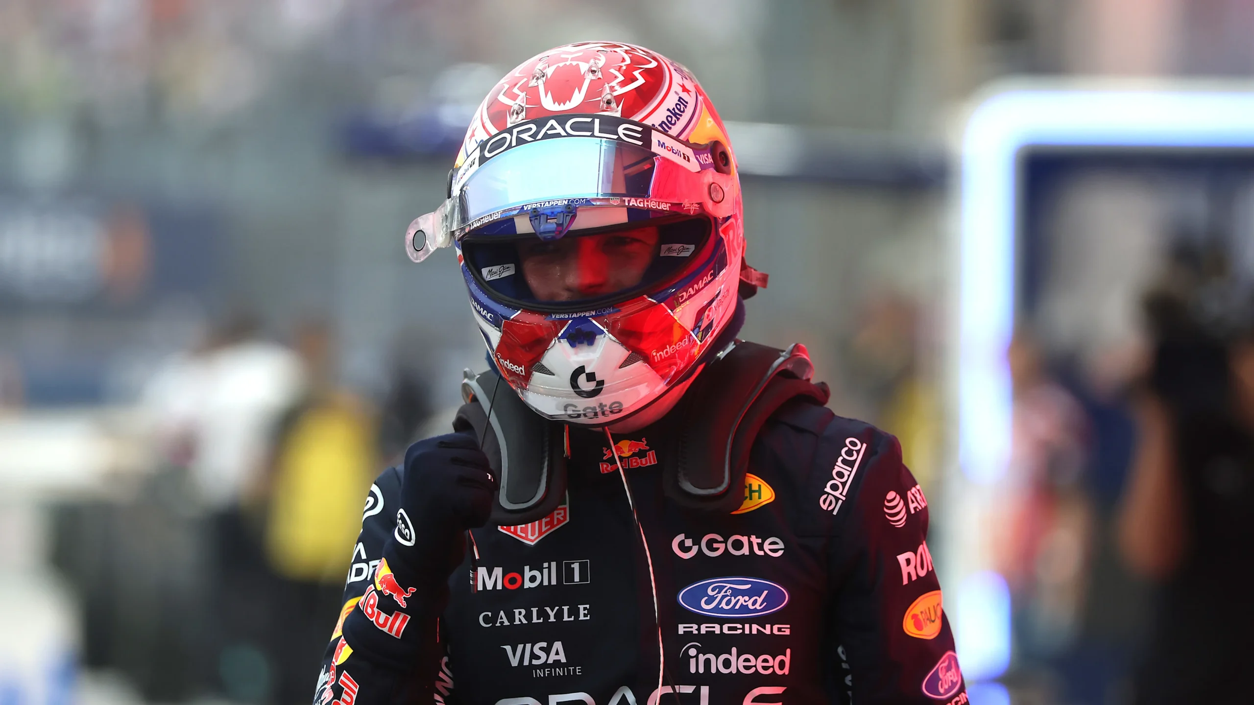 Max Verstappen celebra la victoria en la carrera sprint del Gran Premio de Singapur 2026