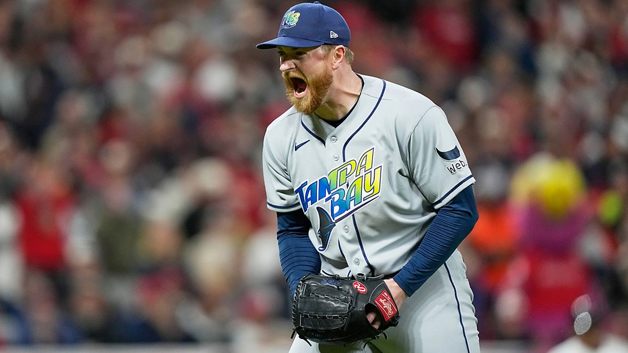 Rays derrotan a Guardians y quedan a un triunfo de la Serie Mundial